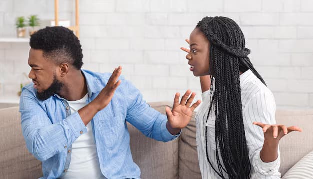 How to Deal with Marriage Crises thumbnail